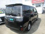 ヴォクシー 2.0 X 4WD 