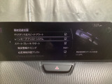 ハンドル操作をアシストすることにより車線からの逸脱回避を支援します。