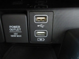 便利な充電用USBジャックも付いています☆周辺機器の充電にご利用頂けます☆