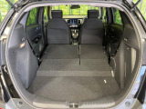 普段のお買い物や通勤、送迎等に十分な荷室スペースを確保しております。セカンドシートを倒すと、大きな荷物の積載も可能です♪