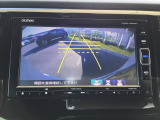 バックモニター付きで、車庫入れやバック時の後方確認をサポート。