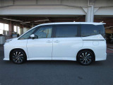 走りにこだわりながら収納力も持ち合わせたお車です。荷物を載せて軽快なドライブを楽しめますよ♪