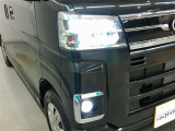 LEDヘッドライトとフォグランプのコラボです。雨や雪の日も安心!フォグランプがお車の存在を際立たせますね♪