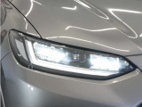 【LEDヘッドライト+デイタイムランニングランプ】主流のLEDヘッドライトに、日中でも他者からの視認性を良くするデイタイムランニングランプ装備!スタイリッシュでかっこよく仕上がっています。