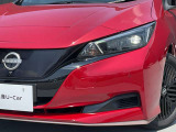 最新式はLEDヘッドランプですね。瞬時に明るい光が夜間の運転をぐっと楽にしてくれますよ。