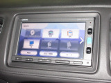 ナビゲーションは純正メモリーナビ(VXM-174VFXi)を装着しております。AM、FM、CD、DVD再生、Bluetooth、フルセグTVがご使用いただけます。初めて訪れた場所でも安心ですね!