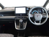 見通しのよいすっきりとした視界で、誰でも運転しやすいです。運転のしやすさは疲れにくさにも繋がりますよ♪