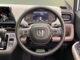 【純正革巻きステアリング】上質な革を使用することで、手にしっかり馴染みとても運転しやすいハンドルです♪
