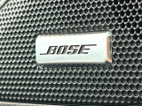 【BOSEサウンドシステム】メーカーオプションの高品位サウンドシステムを搭載。専用のチューニングが施された大小様々なスピーカーから良質なサウンドが奏でられ、臨場感あふれる音響空間を演出します。