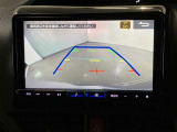 バックギアに入れて頂きますと、この様に後方が映し出されます!最終の確認はご自分の目と耳で必ず行ってください!安全第一で♪