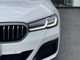 また、BMW正規認定中古車は、エマージェンシーサービスが自動付帯。24時間365日、皆様のカーライフをサポート致します。確かな安心のうえで、「駆けぬける歓び」をご堪能ください。