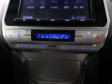 オートエアコンは、常にお好みの温度に調整ができ車内を快適な空間に保ってくれます。