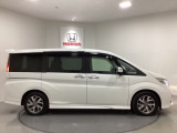 購入後も自社指定整備工場完備でお客様の愛車をしっかりサポート致します!御納車時には安全かつ安心してお乗り頂けるようホンダ専門知識を持つ整備スタッフが点検・整備・装備も説明をしてお渡ししております。