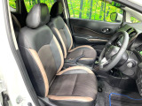 運転席まわりには十分なスペースがあり、大柄な方でもゆったり運転していただける環境です。