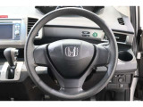握りやすく、回しやすいステアリングは長時間の運転でも疲れを感じさせません!