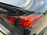 また、BMW正規認定中古車は、エマージェンシーサービスが自動付帯。24時間365日、皆様のカーライフをサポート致します。確かな安心のうえで、「駆けぬける歓び」をご堪能ください。