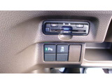 ETC付。高速道路の料金所はキャッシュレスで通過です。サービスエリア等にあるスマートインターの出入りも利用可能でとっても便利。ご納車後すぐにお使い頂けるようセットアップしてのお渡しとなります。