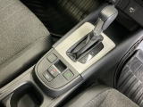発進時から滑らかに加速する無段階変速のCVTはストップ&ゴーの多い街の中も快適です