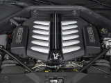 6.6リッターV12 ツインターボエンジンは静粛性にも優れております。