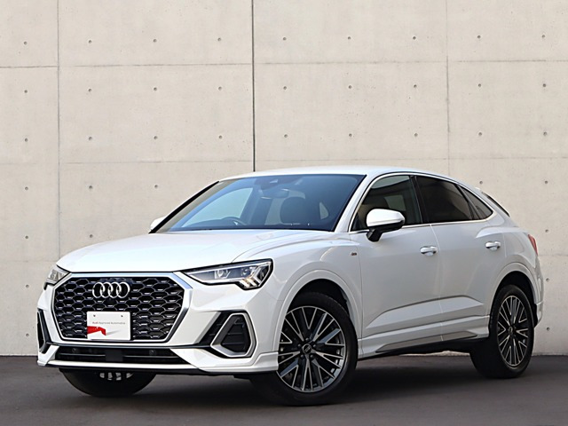 アウディ Q3 