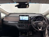 見通しの良い運転席回りとなっておりますので安心して運転をして頂けます!窓が大きいので明るく開放的な室内です