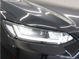 【LEDヘッドライト+デイタイムランニングランプ】主流のLEDヘッドライトに、日中でも他者からの視認性を良くするデイタイムランニングランプ装備!スタイリッシュでかっこよく仕上がっています。