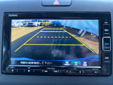バックカメラも付いています! 運転が不慣れな方でも安心して駐車が可能です!