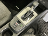 発進時から滑らかに加速する無段階変速のCVTはストップ&ゴーの多い街の中も快適です