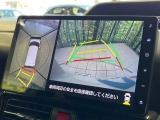 【パノラマモニター】専用のカメラにより、上から見下ろしたような視点で360度クルマの周囲を確認することができます☆死角部分も確認しやすく、狭い場所での切り返しや駐車もスムーズに行えます。