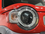 LEDヘッドライトは、点灯の瞬間から最大光量を発揮し、突然暗くなるトンネルなどでの安定感を高めます。