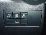 【パーキングセンサー】障害物などが車両に近づいた際に、音と画面表示にてお知らせしてくれます。警告音も段階的に鳴ってくれるので、どのくらいの近さなのか感覚的に察知することが出来ます♪