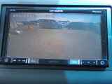 バックカメラ装備しております。駐車時に大変役に立ちますよ。駐車が苦手な方にも便利機能です。