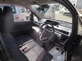 前方の見晴らしが良く、運転時の不安を減らしてくれる視界の良さが魅力です。
