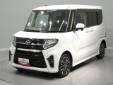 【冬道の安心感】4WDとエンジンスターターで寒い朝も快適。シートリフトが外出を優しく支えます。ご家族との大切な時間をより豊かにしてくれる、頼もしい一台です。