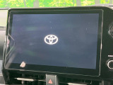 【10.5インチナビ】高級感とインパクトのある大画面ナビを装備。各種オーディオ操作はもちろん、スマホ連携もできる利便性の高いナビです♪