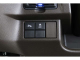 【横滑り防止装置】ドライバーの安全運転をアシストしてくれる装備が充実しています☆ドライバーの不安を安心へと変えてくれますね。