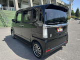リア5面プライバシーガラ☆車内のプライバシーを保ち、夏場では車内の温度上昇を抑える効果も期待できますね☆