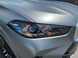 また、BMW正規認定中古車は、エマージェンシーサービスが自動付帯。24時間365日、皆様のカーライフをサポート致します。確かな安心のうえで、「駆けぬける歓び」をご堪能ください。