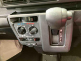 納車前にはプロのメカニックが、各部の点検を行います。ディーラーにしか出来ない品質、そしてサービスできっと満足していただけると思います!