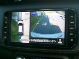 アラウンドビューモニター付きです 上から見たイメージで駐車出来ますので車庫入れの苦手な方も楽に駐車出来ます♪