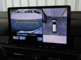 運転をしやすくする多彩な視界を手に入れるシステム。「見通しの悪い交差点での発進」「料金所などへの幅寄せ」「バック駐車」「縦列駐車」といった、多くの人が苦手意識を持ちやすいシーンで効果を発揮します。