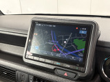 バックギアに入れるだけで自動でリヤカメラに切り替わります!車庫入れやバックが苦手な方にオススメ!
