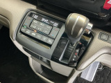 発進時から滑らかに加速する無段階変速のCVTはストップ&ゴーの多い街の中も快適です