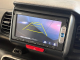 バックギアに入れるだけで自動でリヤカメラに切り替わります!車庫入れやバックが苦手な方にオススメ!