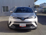 トヨタ認定中古車の3つの安心付きです。1.まるごとクリーニング済み2.車両検査証明書3.ロングラン保証