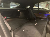 メルセデス・ベンツの定める厳しい基準をクリアしたお車のみをご案内させて頂きます。納車前整備はメーカー規定に基づき当店3Fの指定工場で入念に行なわれます。熟練のメカニックがお客様のお車を整備致します。