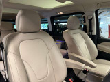 納車前にはメーカーの規定に基づき、認定中古車としてしっかりとした整備を行い、ご納車させて頂きます。しっかりと整備を行い、リフレッシュした愛車をお客様のお手元にお届けいたします。