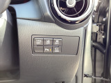 運転席付近には各種機能のスイッチがございます。カメラの起動スイッチもございますので必要なタイミングで瞬時に起動が行えます!