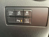 運転席横でアイドリングストップなどスイッチを搭載しています。