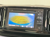【バックカメラ】リバースにするだけで映ります、後方の安全確認や、狭い駐車場での車庫入れ、雨の日や夜間など視界の悪い時に便利です!安全にバックする為には欠かせない装備です。
